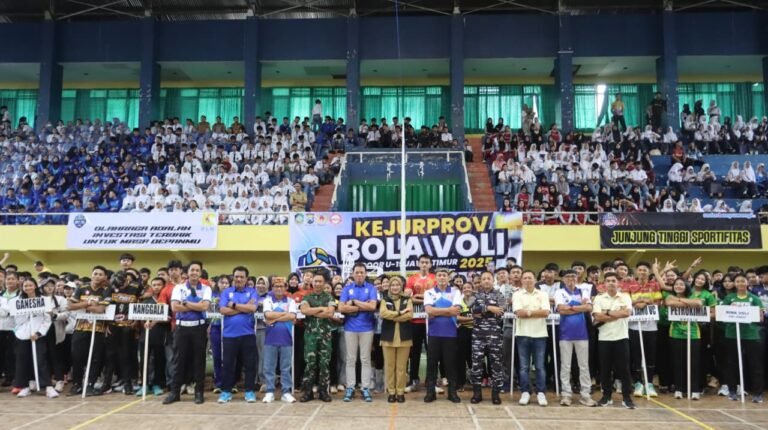 Dandim Banyuwangi Dukung Penuh Kejurprov Bola Voli Jatim U-19, Kobarkan Semangat Sportivitas dan Persaudaraan Atlet Muda.