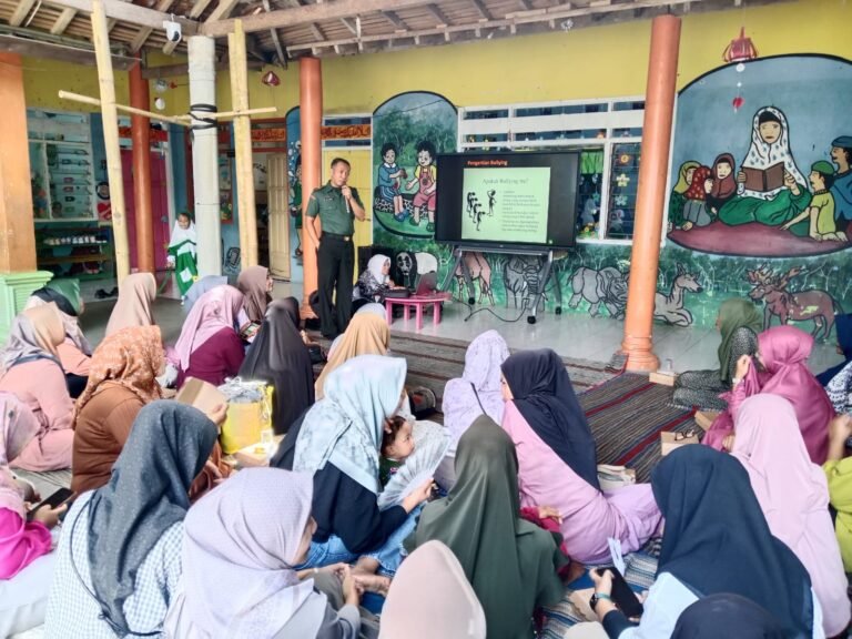 Peltu Hadi Sufaat Beri Penyuluhan Anti-Bullying bagi Wali Murid TK Nurul Islam, Tekankan Peran Keluarga Cegah Kekerasan pada Anak.