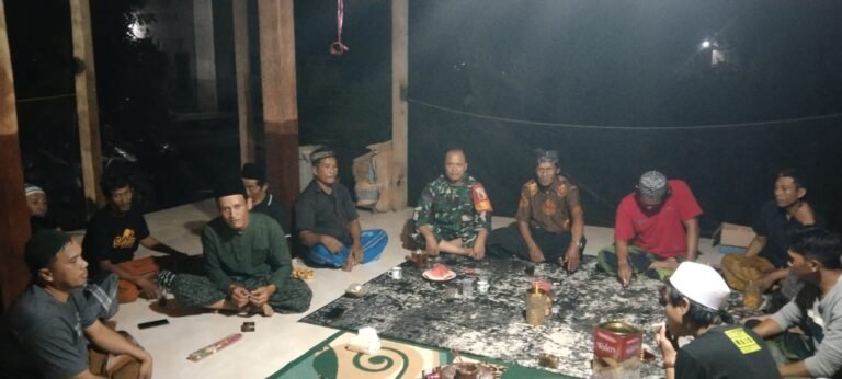 Rangkul Tokoh Agama hingga Pemuda, Babinsa di Banyuwangi Gelar Komsos Serap Aspirasi Warga