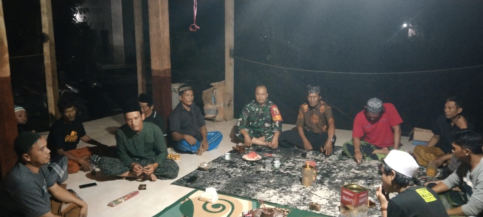 Rangkul Tokoh Agama hingga Pemuda, Babinsa di Banyuwangi Gelar Komsos Serap Aspirasi Warga