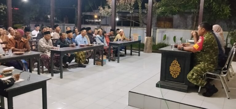 Babinsa Parijatah Wetan Hadiri Pertemuan Gapoktan dan Poktan, Perkuat Sinergi Ketahanan Pangan Desa